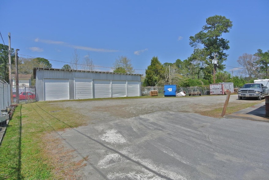 More Photos Of 1910-1912 Trent Blvd, New Bern Freestanding For Sale