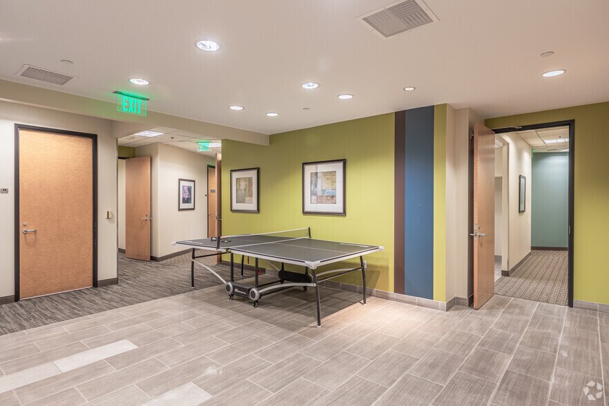 More Photos Of 402 W Broadway, San Diego Office For Lease