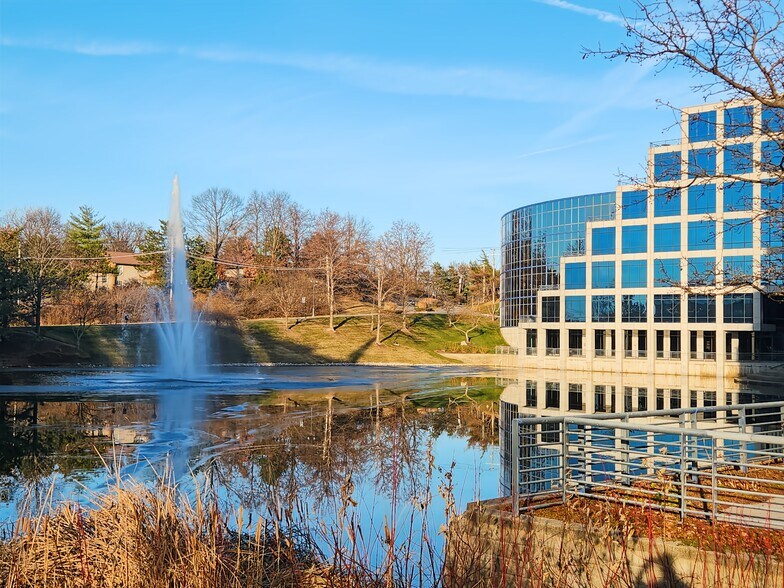 Primary Photo Of 2 Cityplace Dr, Creve Coeur Coworking Space