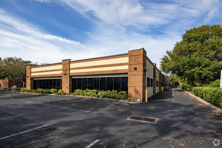 Primary Photo Of 5431-5447 E Beaumont Center Blvd, Tampa Office For Lease