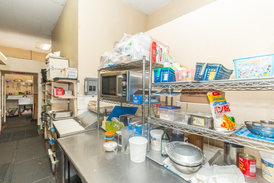 More Photos Of 6729 Greenleaf Ave, Whittier Restaurant For Sale