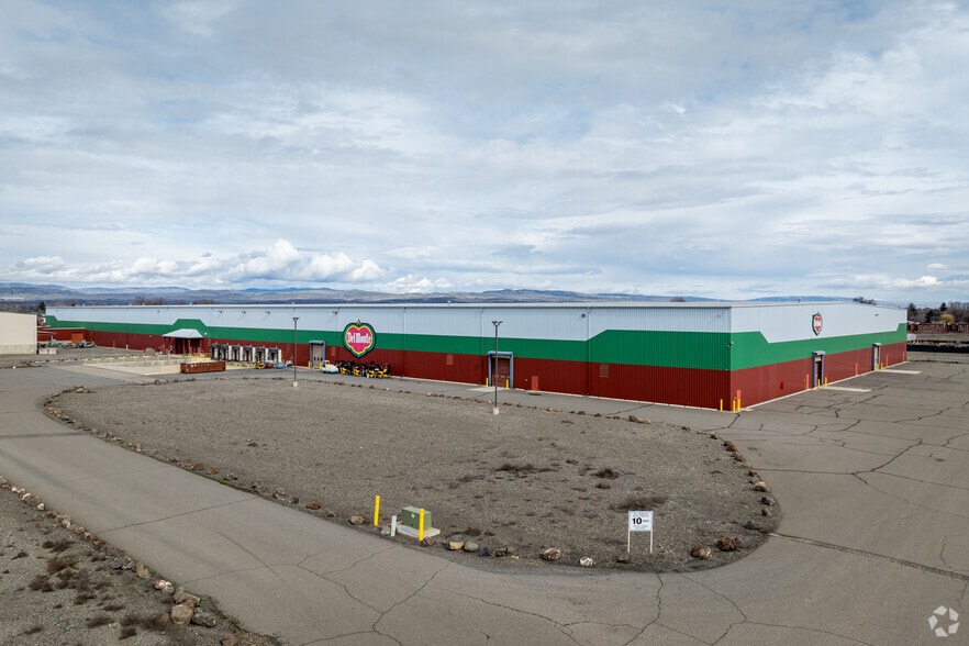 More Photos Of 49 E 3rd Ave, Toppenish Warehouse For Sale