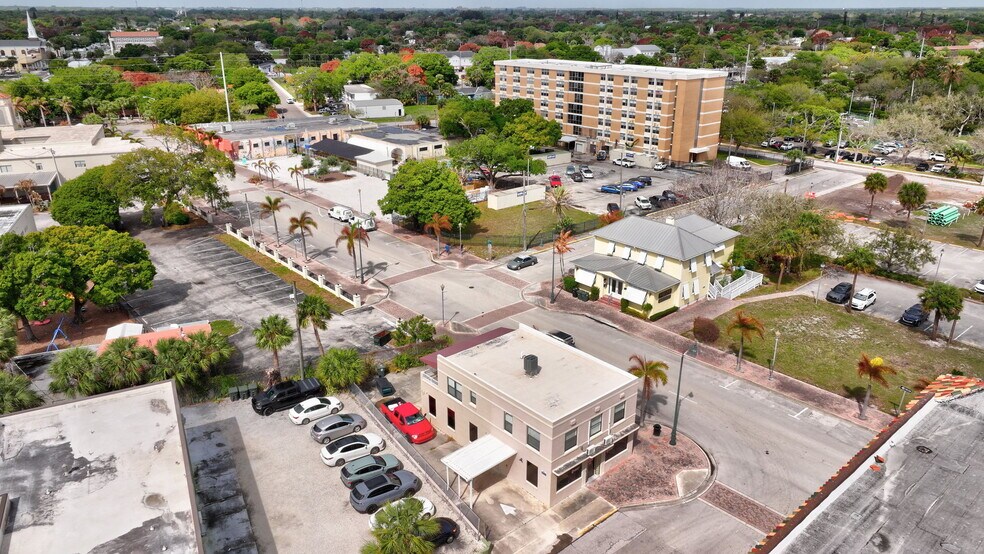 More Photos Of 129 N 5th St, Fort Pierce Storefront Retail Residential For Lease