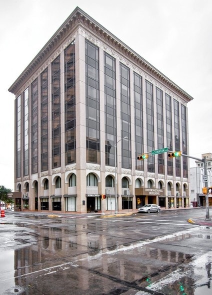 More Photos Of 119 N Stanton St, El Paso Office For Sale