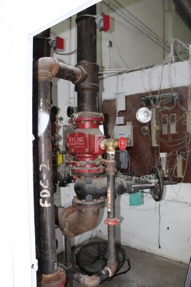 More Photos Of 1970 NW 70th Ave, Miami Warehouse For Lease