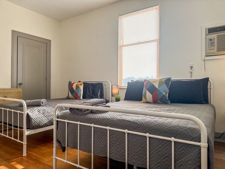 More Photos Of 105 S 5th St, Duquesne Specialty For Sale