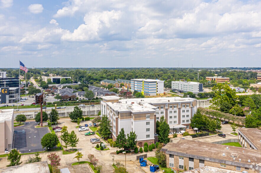 More Photos Of 4964 Constitution Ave, Baton Rouge Hotel For Sale