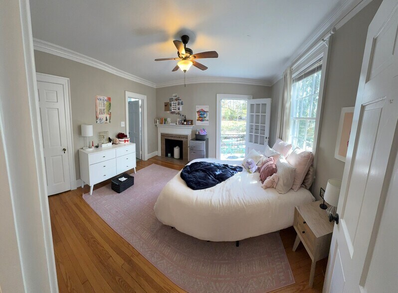 More Photos Of 501 North St, Chapel Hill Apartments For Sale