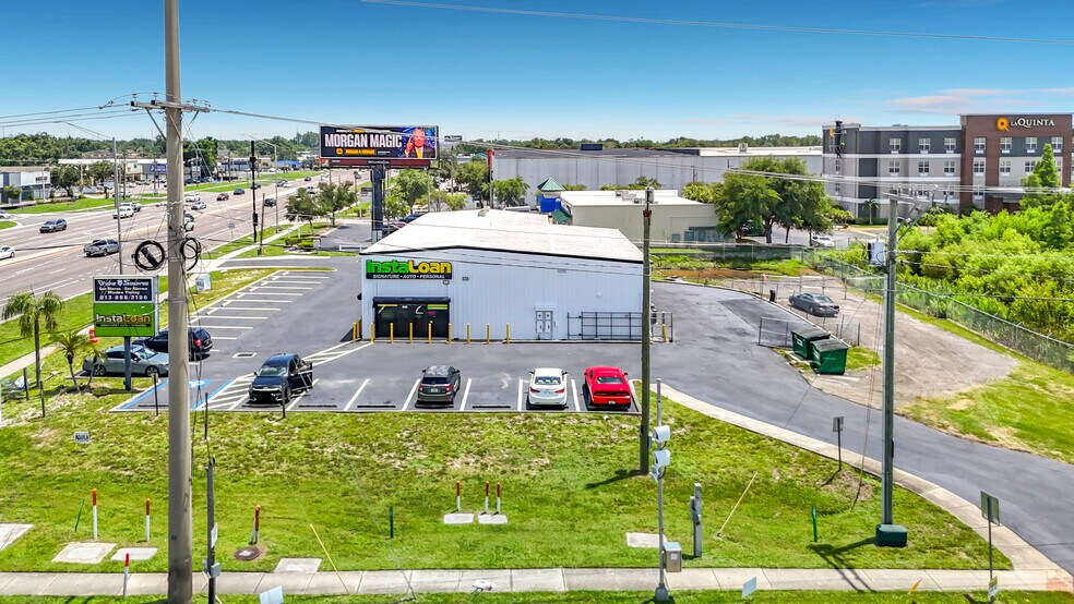 More Photos Of 8338 N Dale Mabry Hwy, Tampa Showroom For Sale
