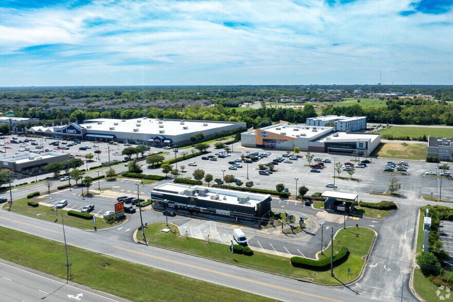 More Photos Of 1520-1540 Eastern Blvd, Montgomery Unknown For Lease