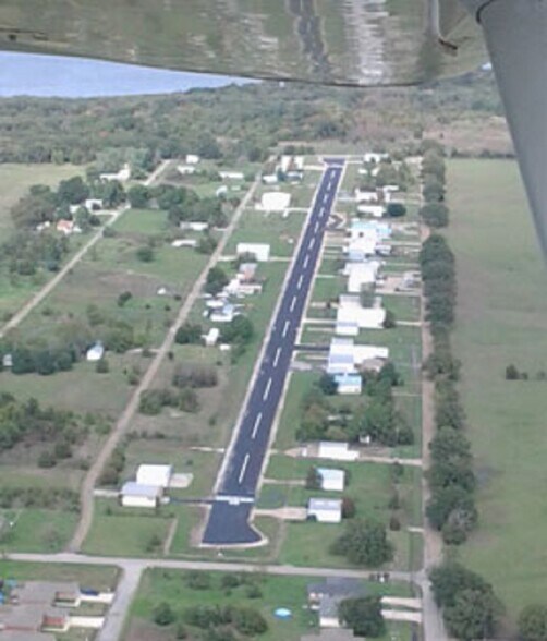 Primary Photo Of 0 Harbor Point Rd, Gun Barrel City Airport For Sale