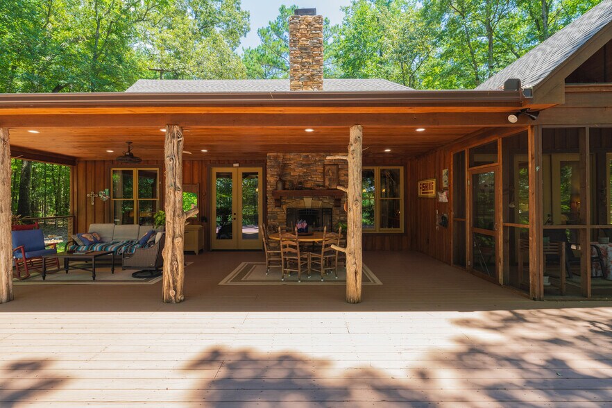 More Photos Of 1638 Old Minor Rd, Culloden Specialty For Sale