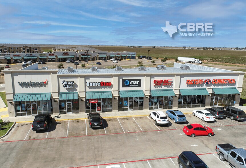 More Photos Of 1601 N I-27, Plainview Storefront Retail Office For Lease