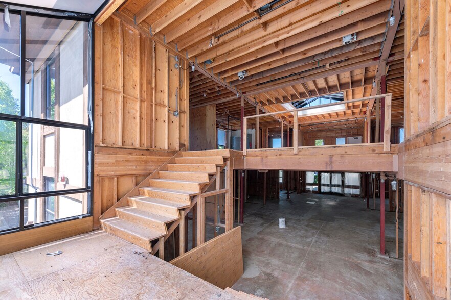 More Photos Of 915 Diablo Ave, Novato Office For Sale