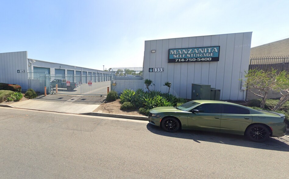 More Photos Of 1333 N Manzanita St, Orange Self Storage For Lease