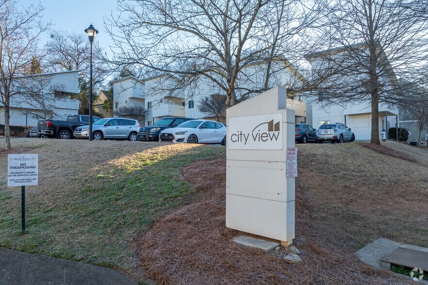 More Photos Of 1030 Dr Martin Luther King Pky, Athens Apartments For Sale