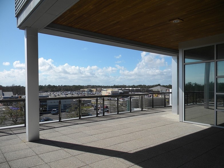 More Photos Of 8115 Market St, Wilmington Medical For Sale