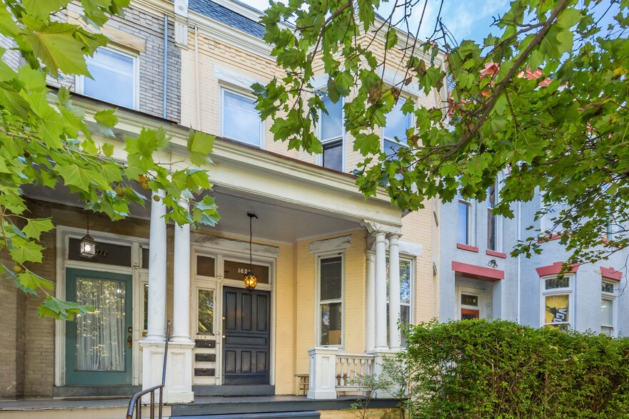 More Photos Of 1623 W Grace St, Richmond Apartments For Sale
