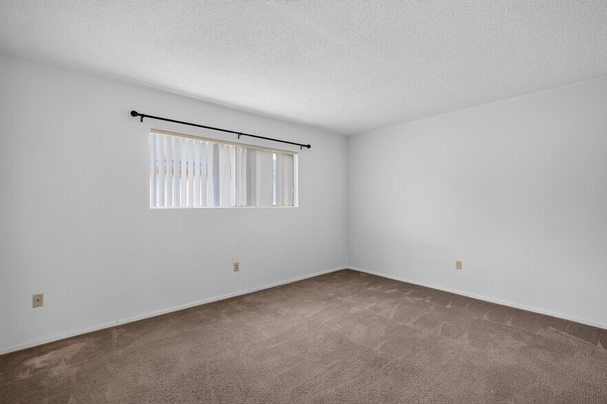 More Photos Of 12561 Camus Ln, Garden Grove Apartments For Sale