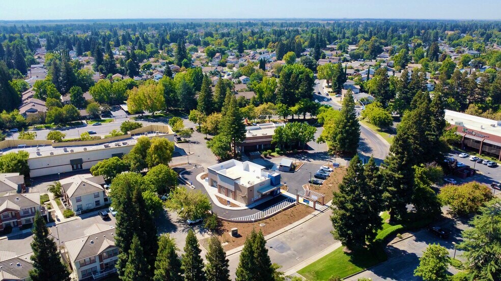 More Photos Of 1561 Corporate way, Sacramento General Retail For Lease