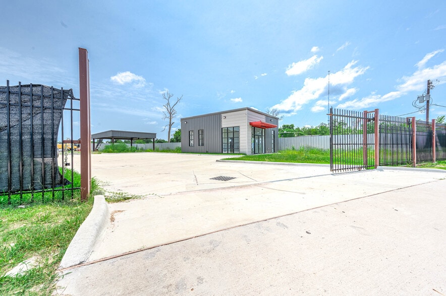 More Photos Of 1908 Little York Rd, Houston Auto Repair For Sale