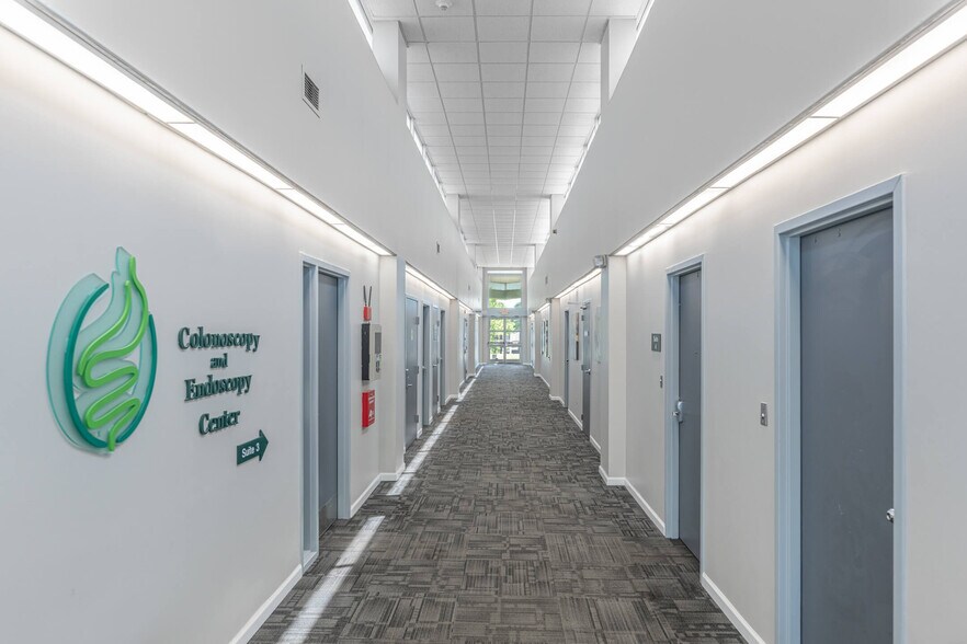 More Photos Of 7211 N Main St, Dayton Medical For Lease