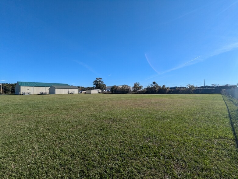 More Photos Of 5315 N Twin City Hwy, Nederland Warehouse For Sale