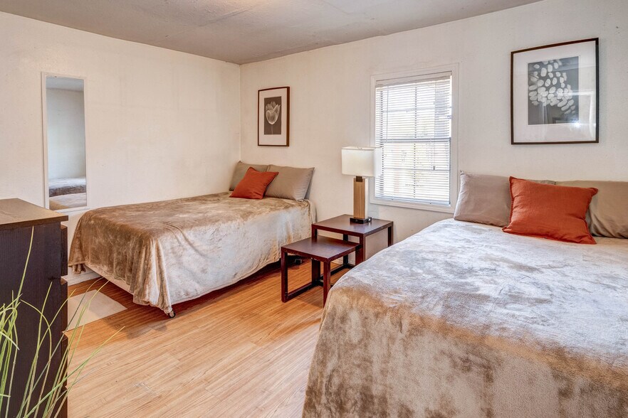 More Photos Of 701 Alamo Ave, Richmond Apartments For Sale