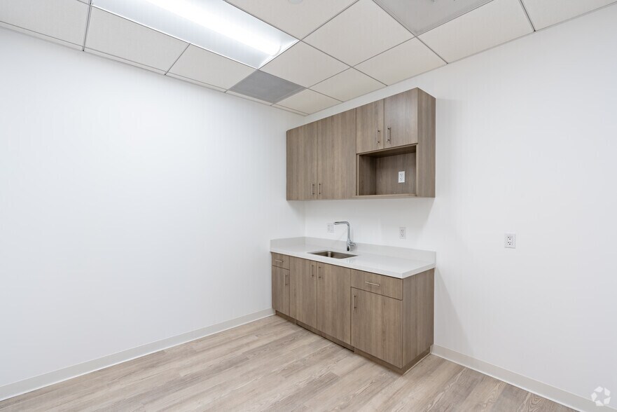 More Photos Of 10880 Wilshire Blvd, Los Angeles Loft Creative Space For Lease