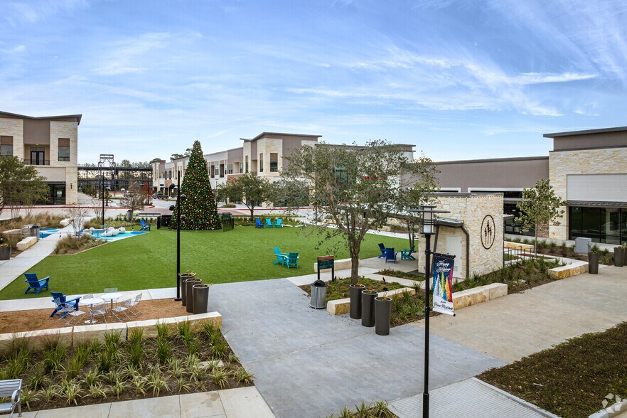 More Photos Of 901 Pine Market Ave, Montgomery Freestanding For Lease