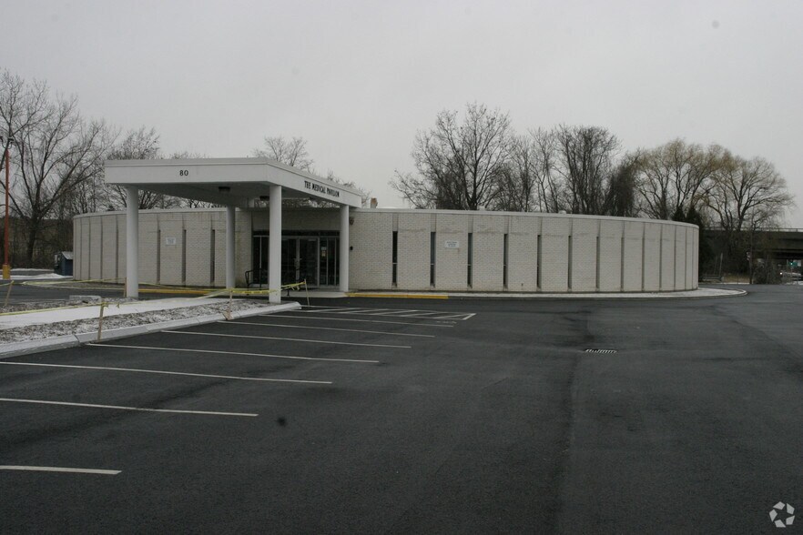 More Photos Of 80 Congress St, Springfield Medical For Sale