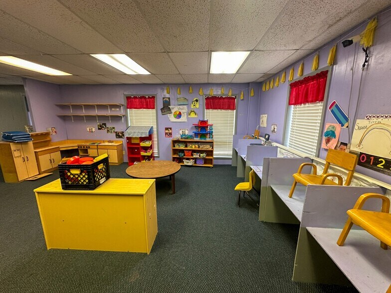 More Photos Of 247 S Barron St, Rusk Religious Facility For Sale