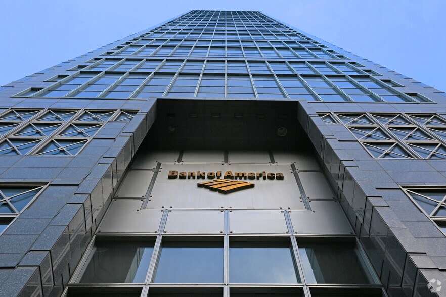 More Photos Of 50 N Laura St, Jacksonville Office For Lease