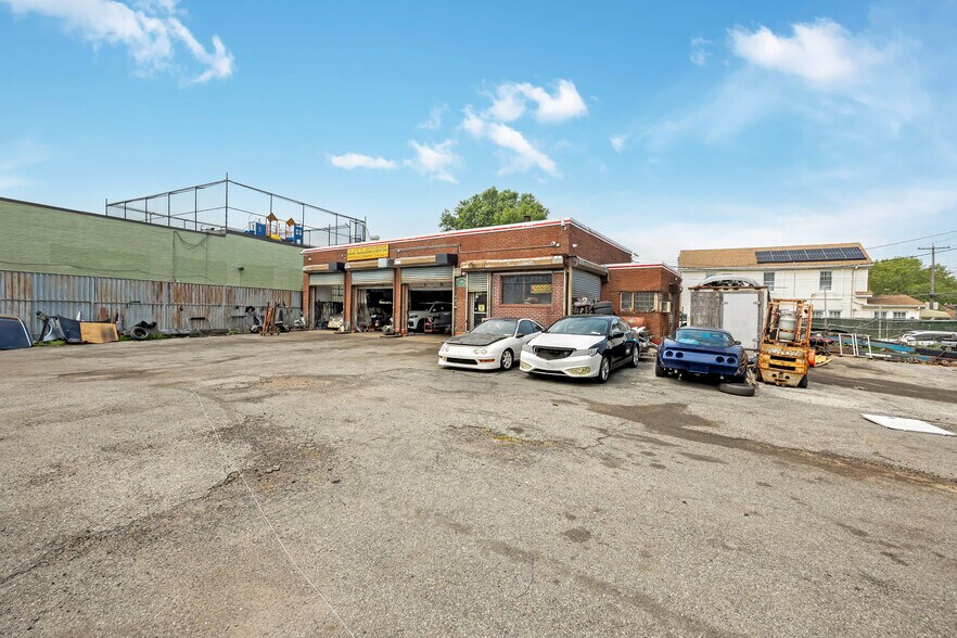More Photos Of 11704 Sutphin Blvd, Jamaica Auto Repair For Sale