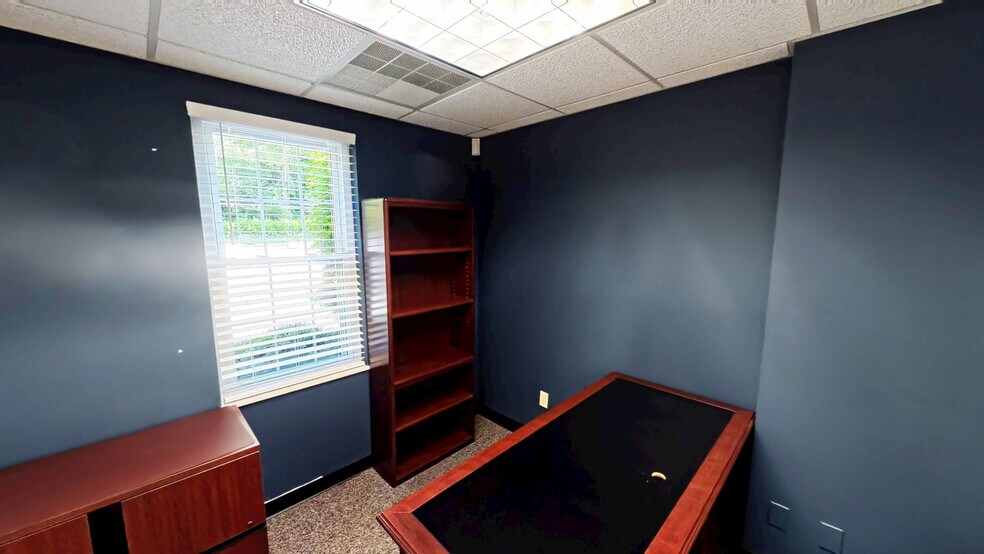 More Photos Of 6600 Clough Pike, Cincinnati Office For Lease
