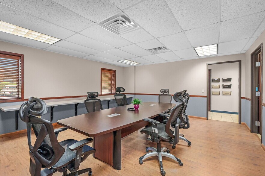 More Photos Of 1399 Sattler Rd, New Braunfels Office For Sale
