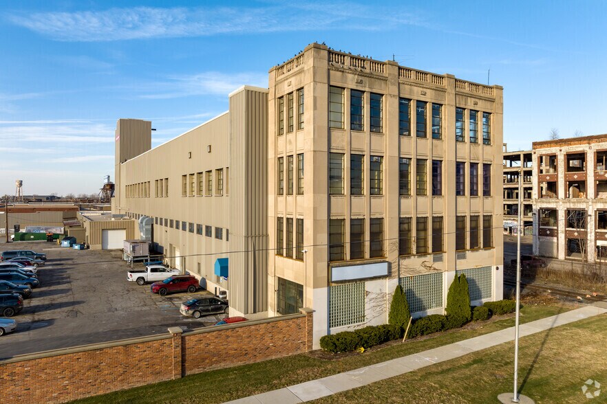 More Photos Of 1600-1634 E Grand Blvd, Detroit Manufacturing For Sale