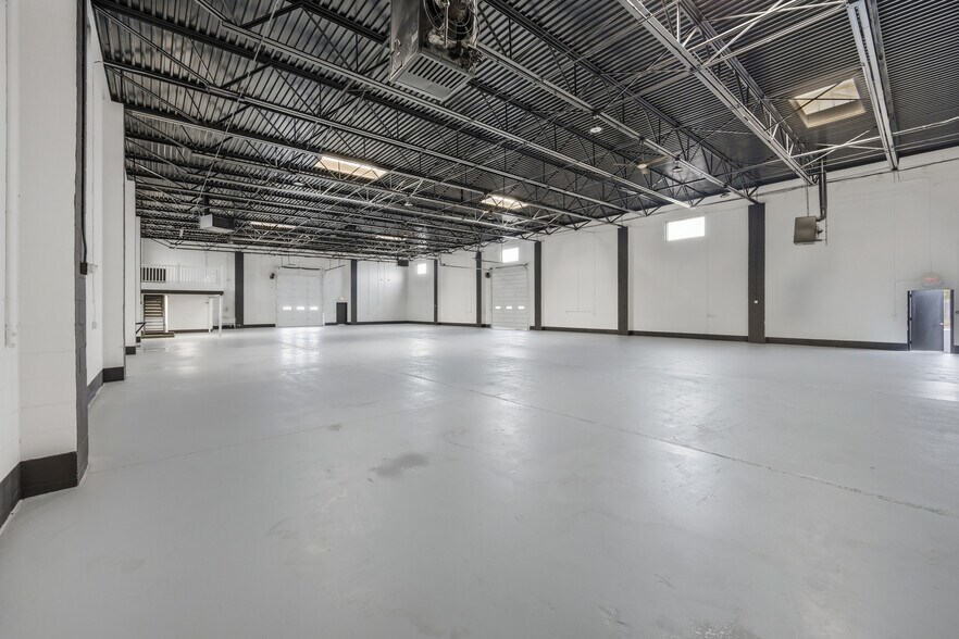 More Photos Of 173 Amboy Rd, Morganville Land For Lease