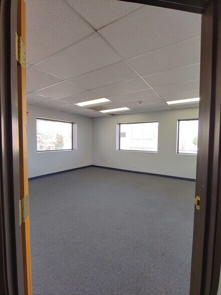 More Photos Of 393 S Harlan St, Lakewood Medical For Lease