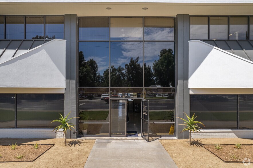 More Photos Of 901 E Imperial Hwy, La Habra Office For Sale