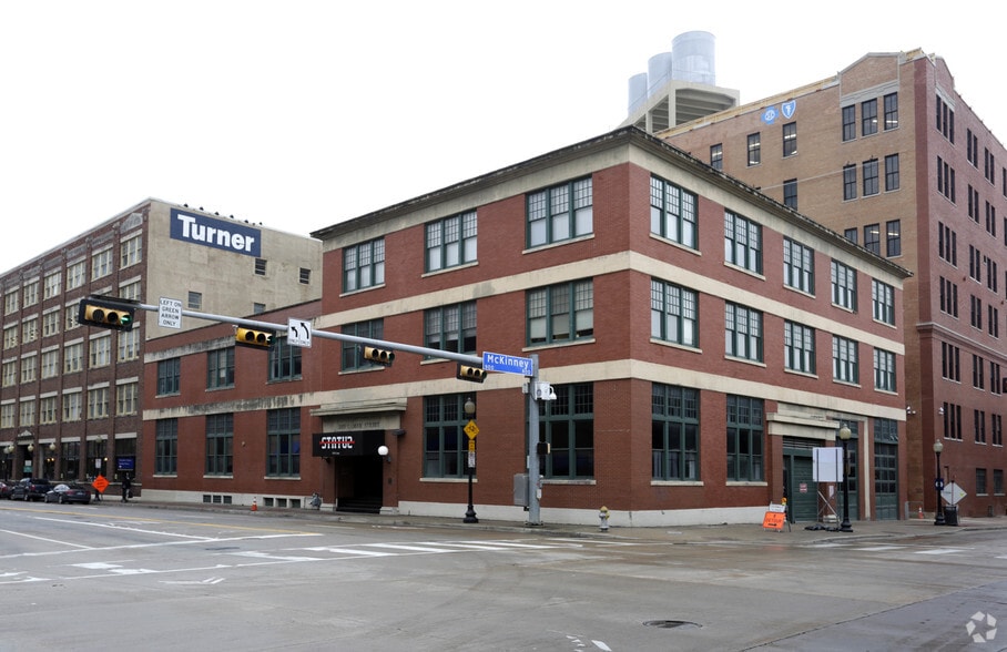 Primary Photo Of 2019 N Lamar St, Dallas Office For Lease