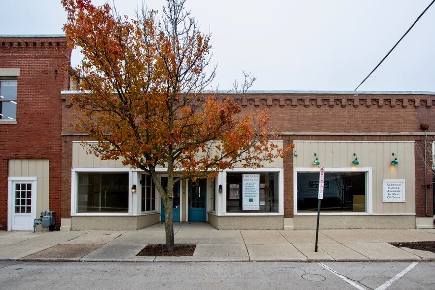More Photos Of 414 Ridge Rd, Wilmette General Retail For Lease