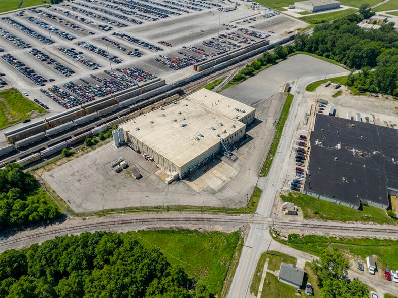 More Photos Of 1015 New York Ave, Toledo Distribution For Sale