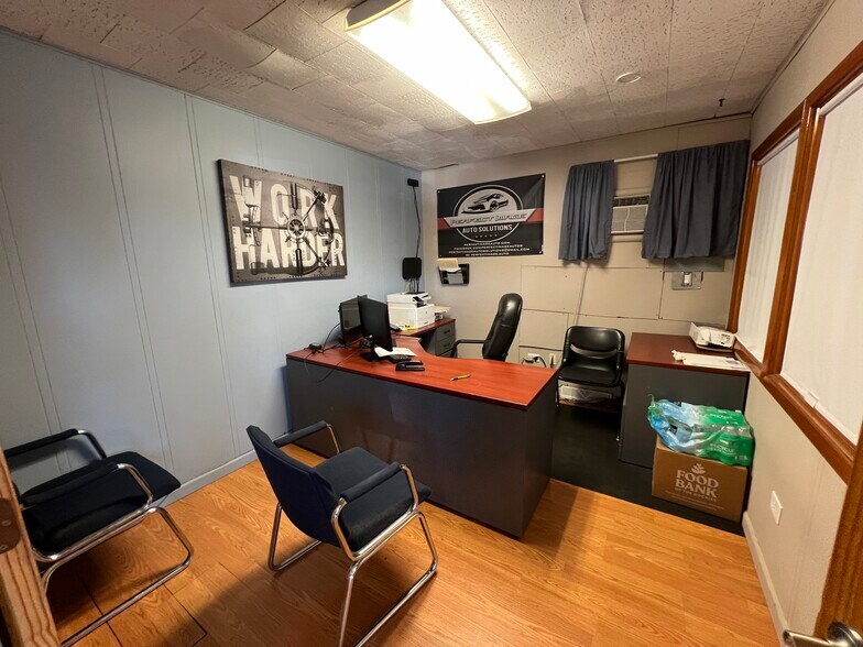 More Photos Of 5530-5536 W Colfax Ave, Lakewood Auto Dealership For Sale