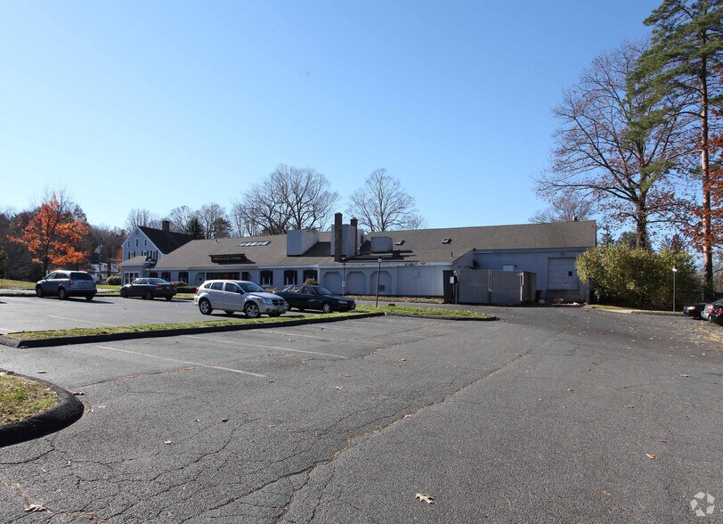 More Photos Of 24 W Main St, Avon Restaurant For Lease