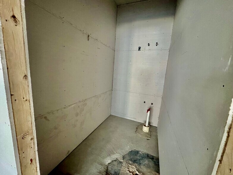 More Photos Of 2297 Main St, Buffalo General Retail For Sale