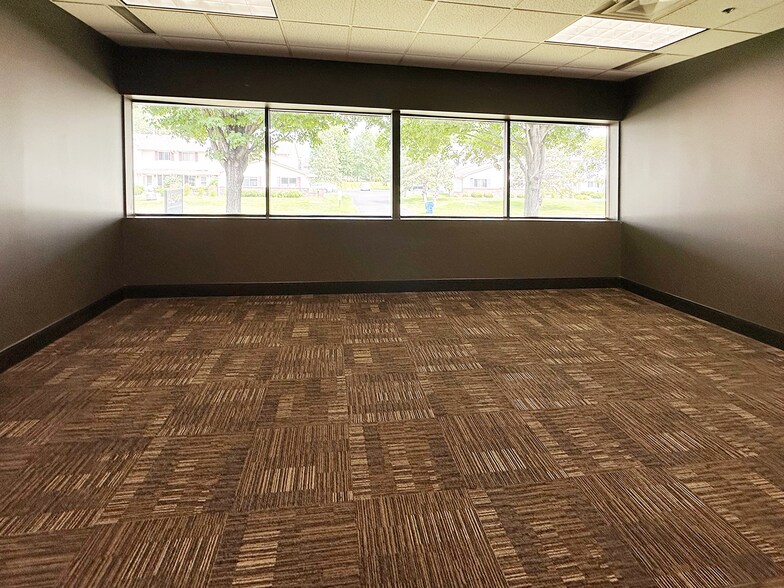 More Photos Of 4099 White Bear Pky, White Bear Township Light Manufacturing For Lease