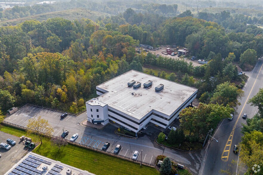 More Photos Of 181 New Rd, Parsippany Office For Lease