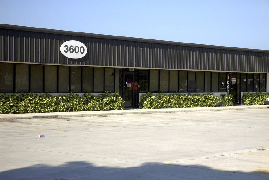 More Photos Of 3600 Investment Ln, West Palm Beach Service For Lease