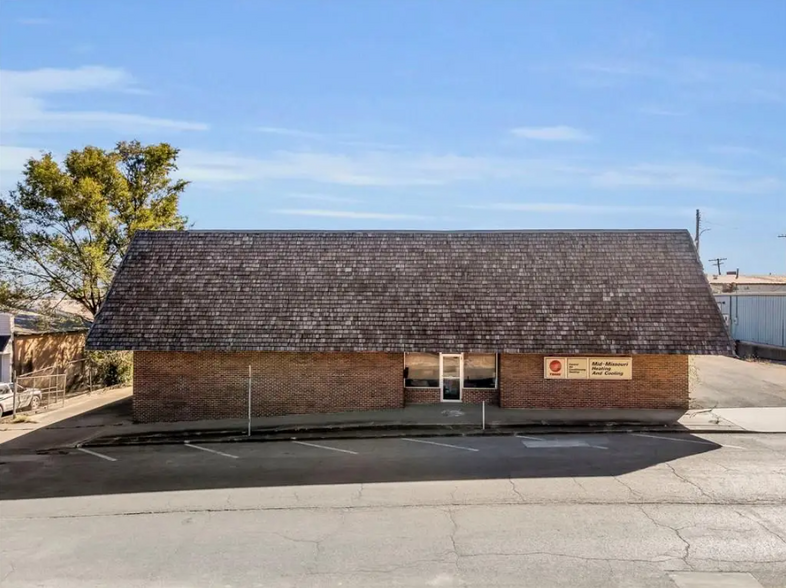 Primary Photo Of 110 E Benton St, Carrollton Storefront Retail Office For Sale